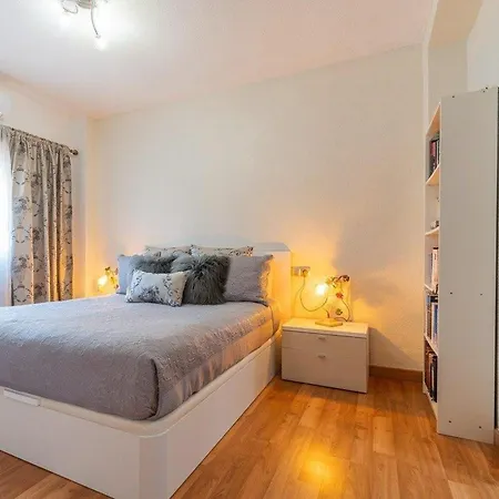 Bright + Pool تورّيفيِخا