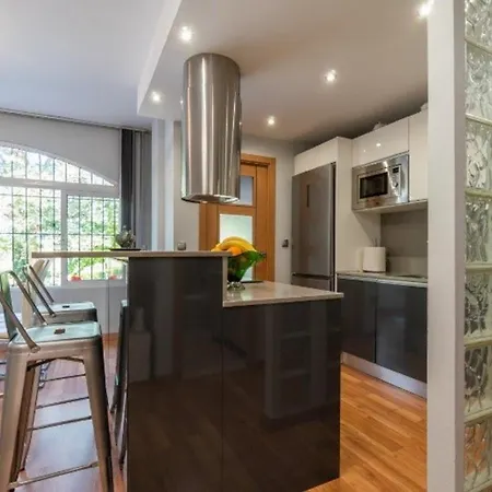 شقة Bright + Pool تورّيفيِخا