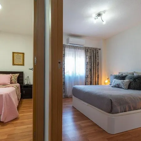 Bright + Pool شقة تورّيفيِخا