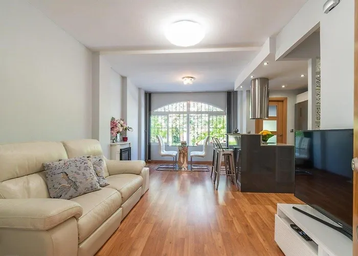 Apartment Bright + Pool *